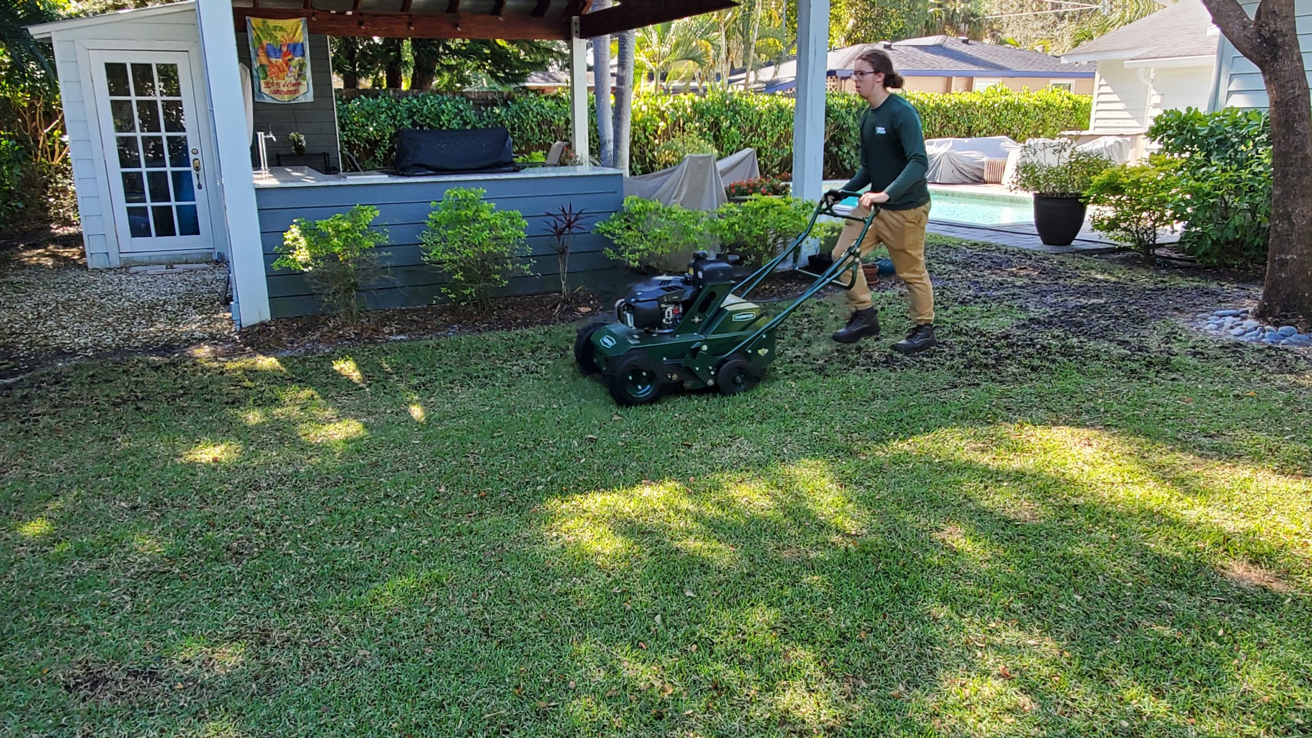 Lawn Aeration Tampa | Lawn Aeration: When, Why and How to Aerate the ...