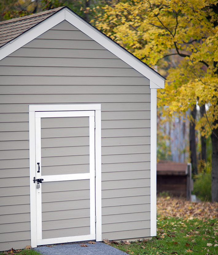 Image of a shed in autumn